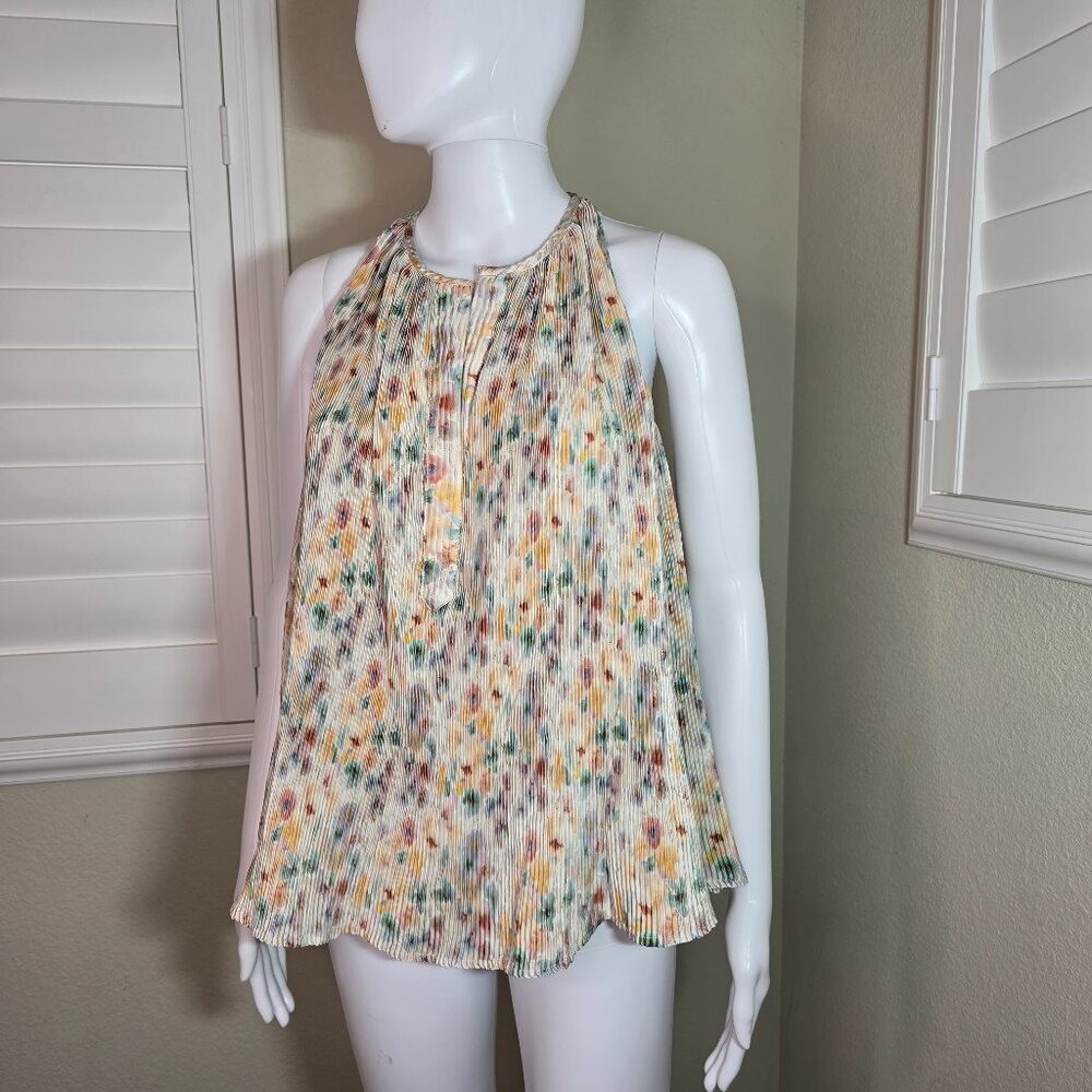 See U Soon Plisse Floral Sleeveless Top Size Small